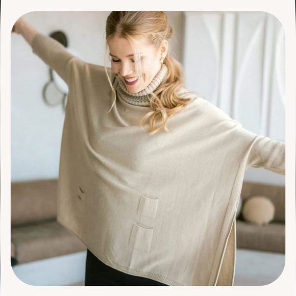 Mer Sea - Sea Port Traveler in light T or Beige - Picture 1 of 9